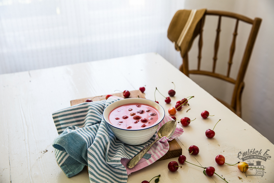 Hungarian ice-cold fruit soup from the Taste of Memories countryside kitchen