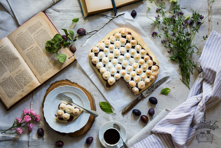 plum pie recipe from the Taste of Memories countryside kitchen www.taste-of-memories.com